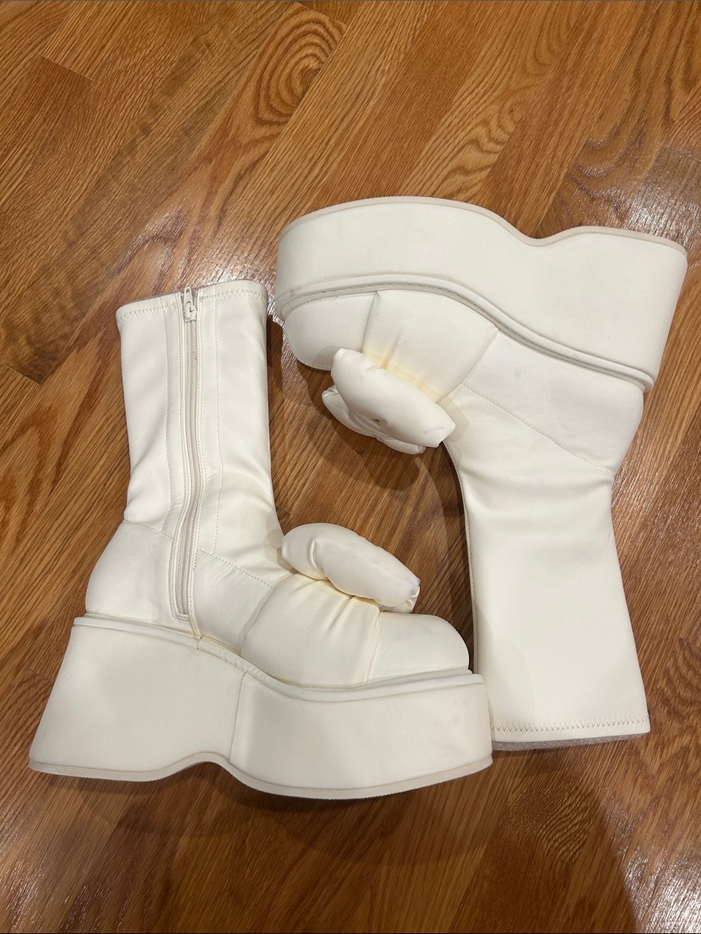 Dolls Kill Off white Platform mini bow puffer tall Ankle Boots women’s size 8